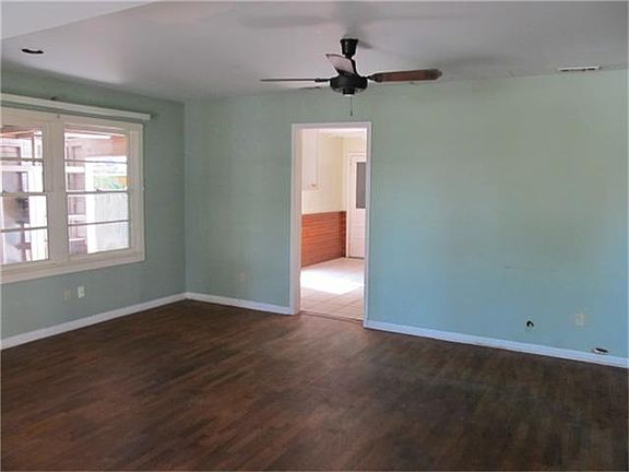 2nd image of 4507 Palo Pinto Dr