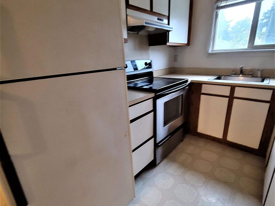 1st image of 4059 8th Ave NE #H