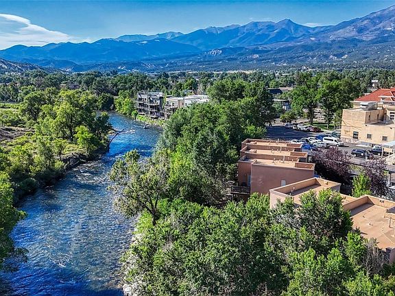 4th image of 402 E Sackett Avenue #D