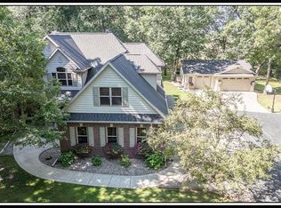 N3839 Woodfield Ln, New London, WI 54961