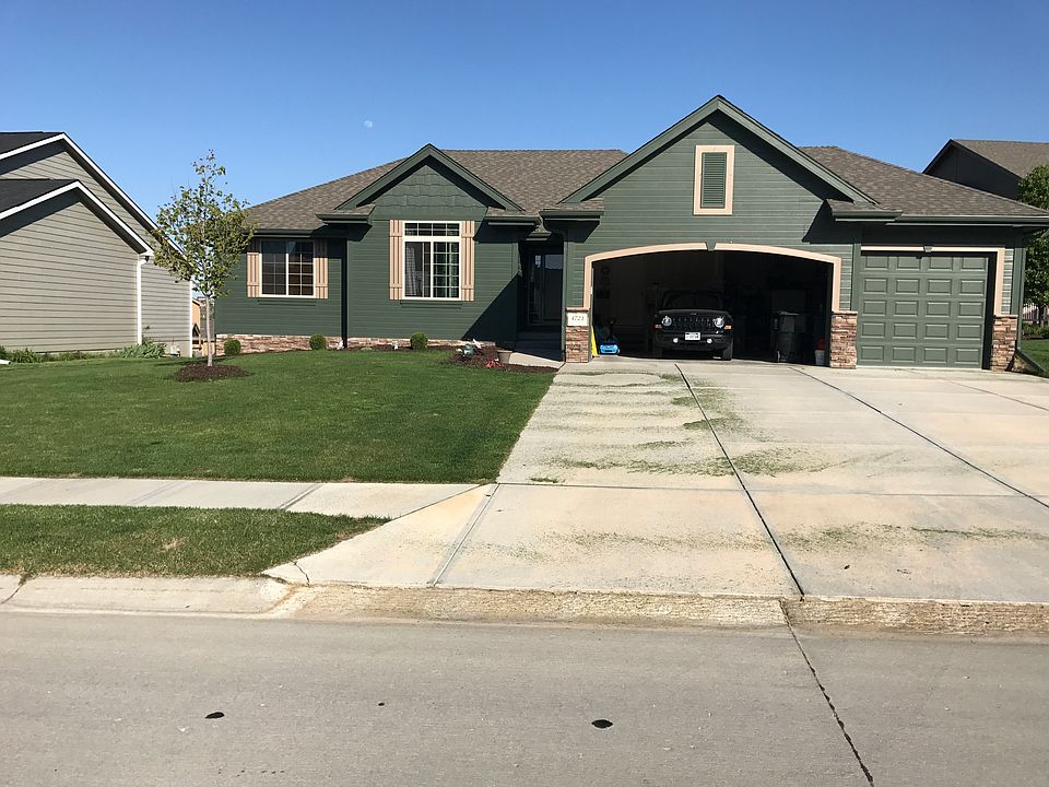 1st image of 4721 N 173rd Cir