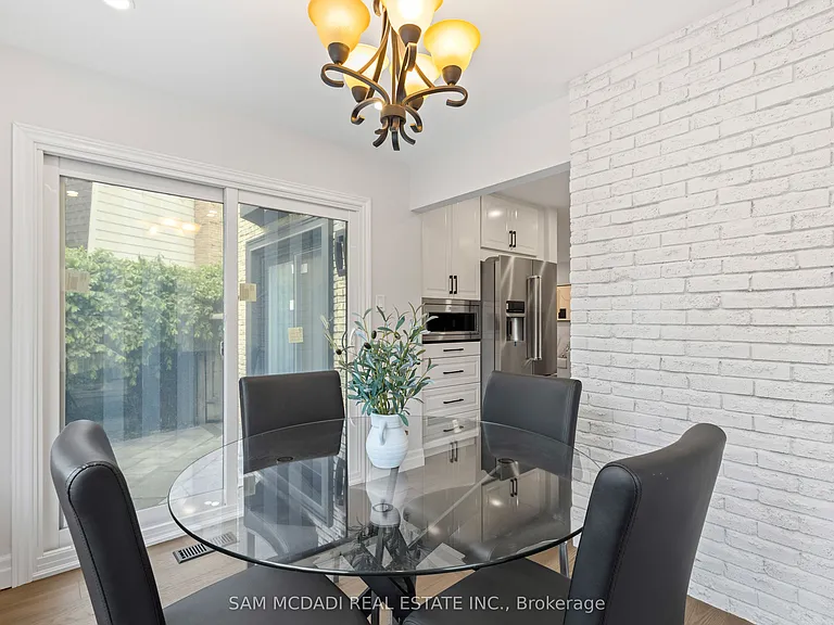 2535 Robin Dr — Photo 15
