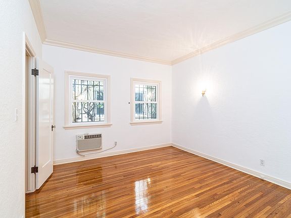 4th image of 431 N Sycamore Ave APT 102