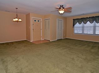 28 Hogan Ln, Red Bank, NJ 07701