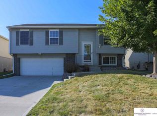 13015 Nebraska Ave, Omaha, NE 68164