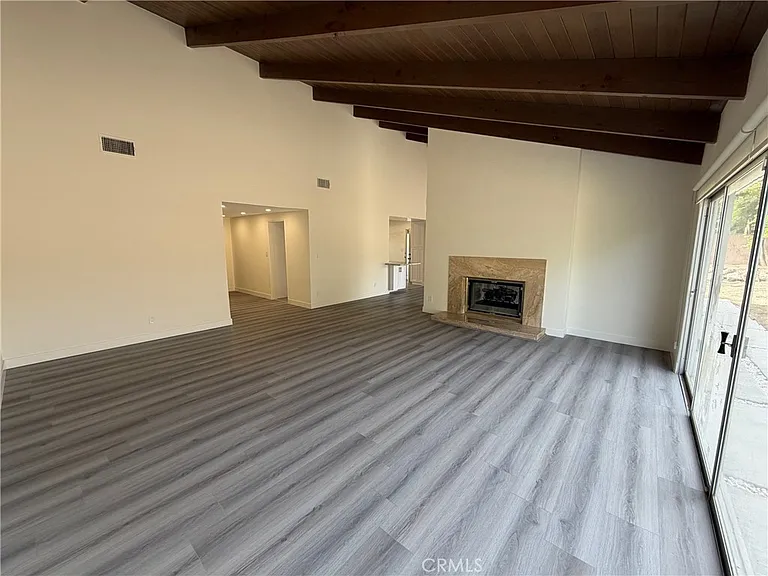 5301 Dubois Ave — Photo 4