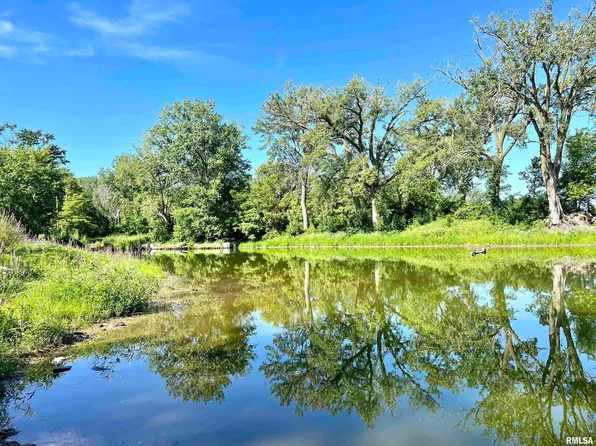 N Lake St, East Peoria, IL 61611