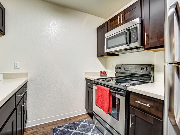 4th image of 862 Campus Dr #W1emcbsr0