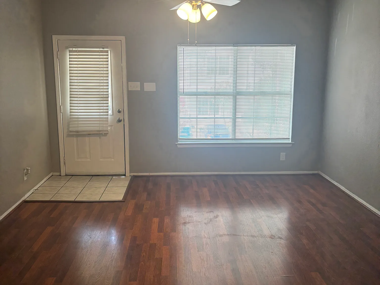 1823 Garys Park — Photo 4