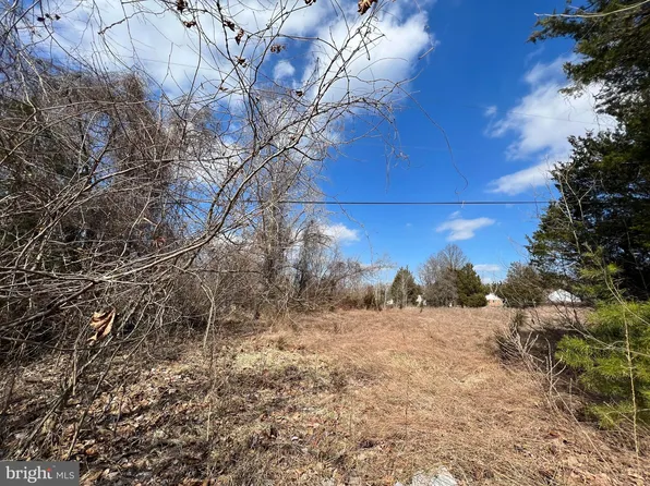 17301 Manning Dr, Accokeek, MD 20607