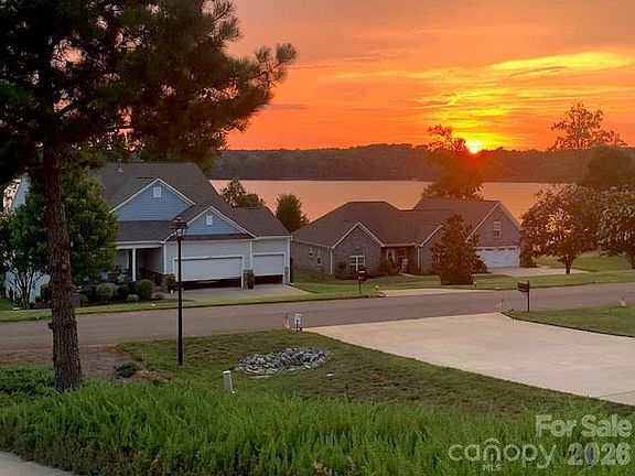 2nd image of 10234 Lakeshore Dr