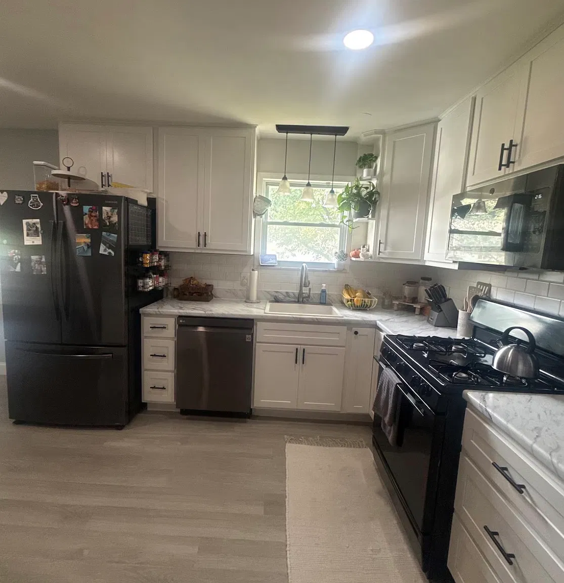 3 bed, 1355 sqft, $2,600 — Photo 4