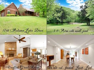 1846 Autumn Lake Rd, Pacific, MO 63069