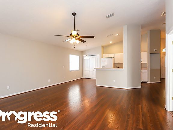 5th image of 7617 Hampshire Garden Pl