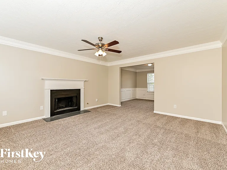 195 Dairyland Dr — Photo 2