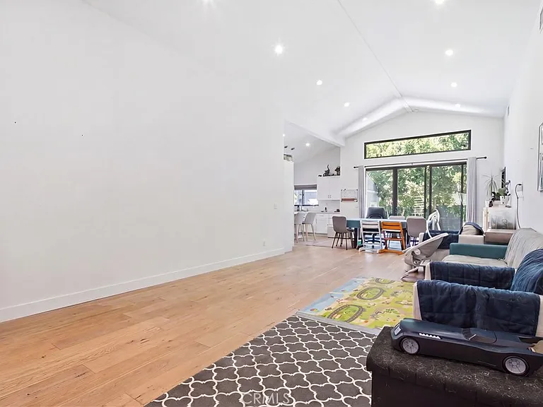 17713 Bullock St — Photo 10