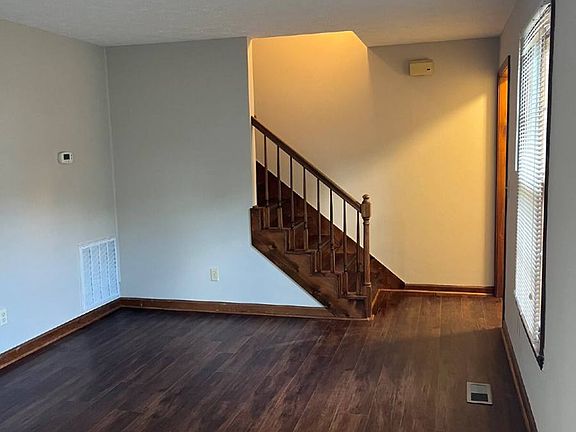 5th image of 874 Norwalk Dr