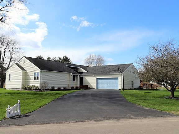 2nd image of 475 Belwood Dr