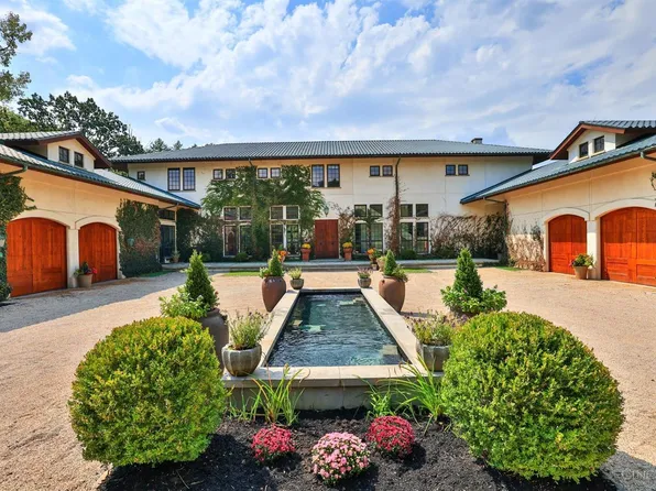 5775 Drake Rd, Cincinnati, OH 45243