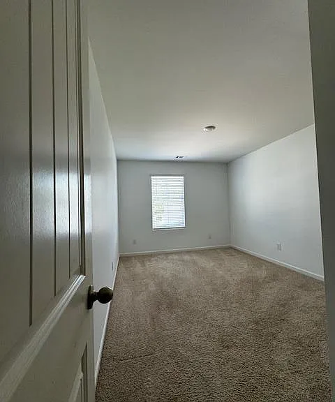 240 Chelsea Park Dr — Photo 38