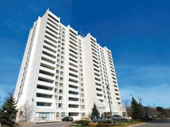35 Towering Heights Blvd #301, Saint Catharines, ON L2T 3G8