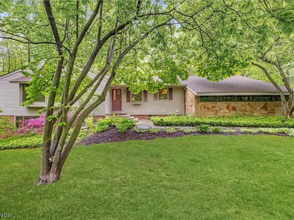 4587 Ranchwood Rd, Akron, OH 44333