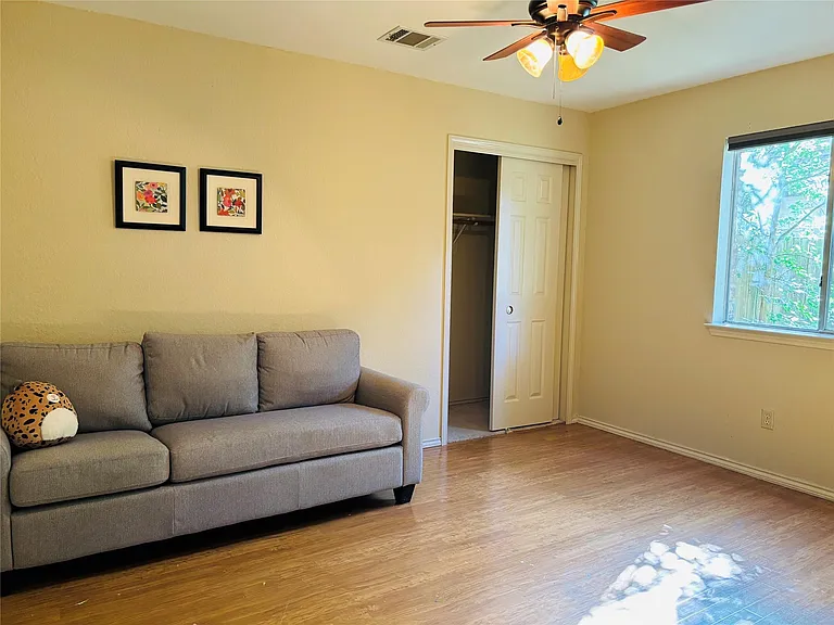 7806 Taranto Dr — Photo 10