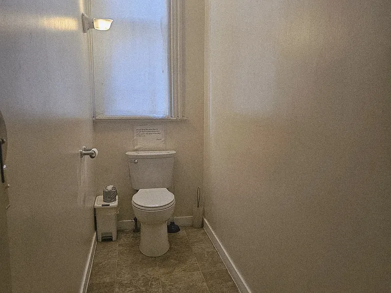 2124 NW Flanders St #1 — Photo 24
