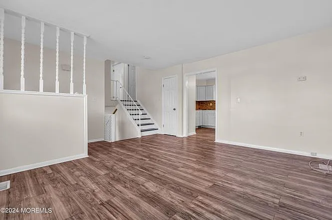 899 Nantucket Ct — Photo 6