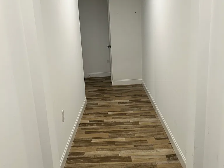 418 Mayer Pl — Photo 3