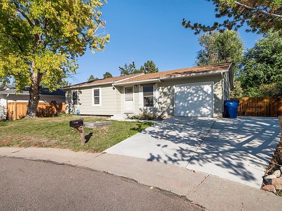 3rd image of 3084 S Holland Ct