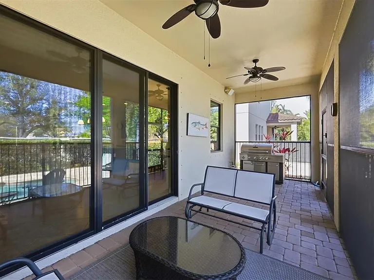 5423 Title Row Dr — Photo 32