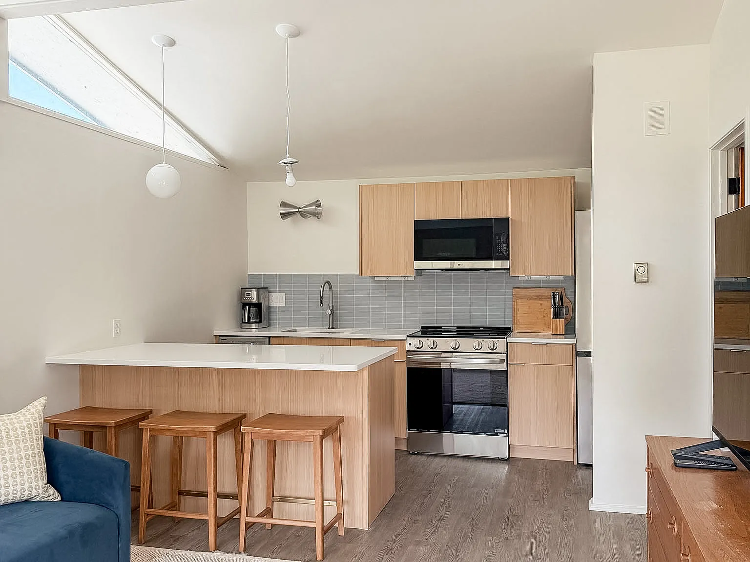 1 bed, 500 sqft, $1,200 — Photo 2