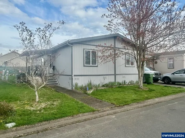 330 Aspen Dr #17, Aumsville, OR 97325