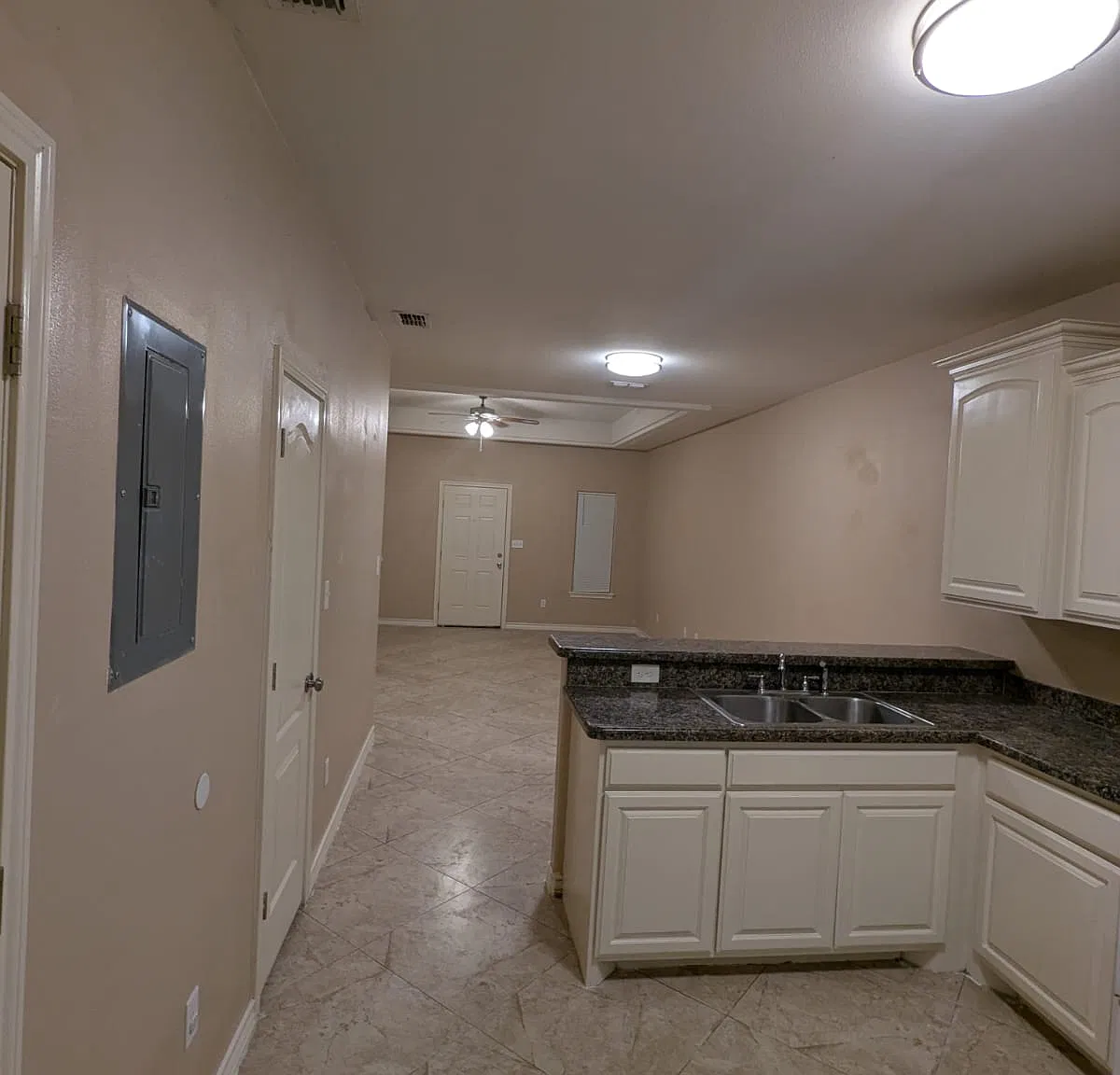2 bed, 1300 sqft, $1,295 — Photo 3
