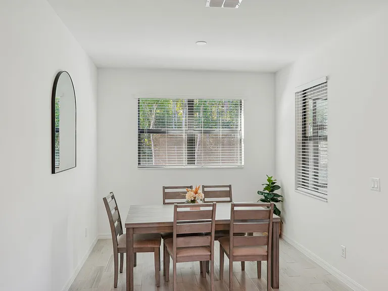 Juniper Pointe Townhomes — Photo 8