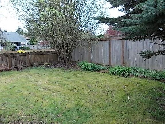 4th image of 701 W Sunset Ct