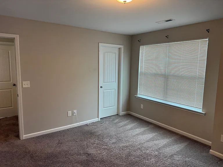 661 Mahogany Dr — Photo 43