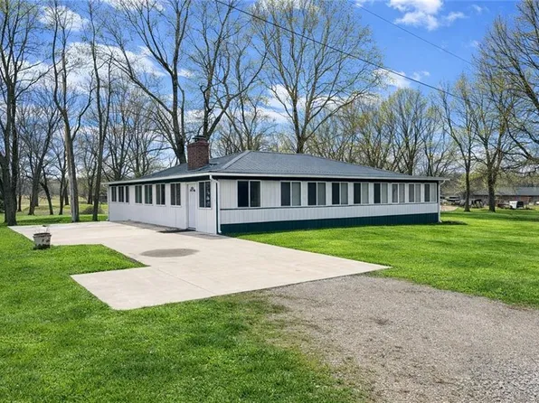 170 NE 1011th Rd, Knob Noster, MO 65336
