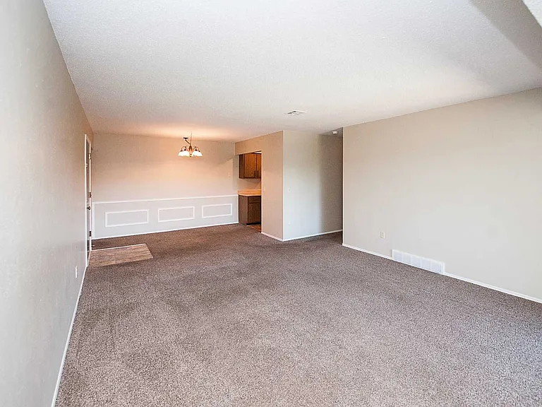 Beacon Point Apartments — Photo 12
