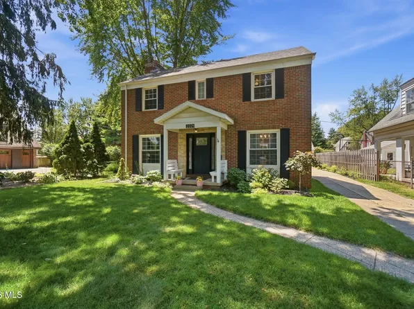 2221 Densmore Dr, Toledo, OH 43606