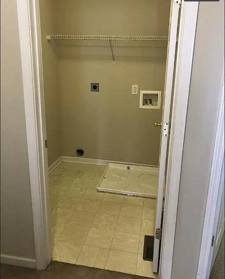 5786 Strathmoor Manor Cir — Photo 21