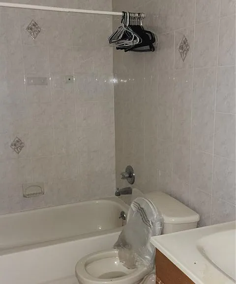 1334 Davies Rd — Photo 2