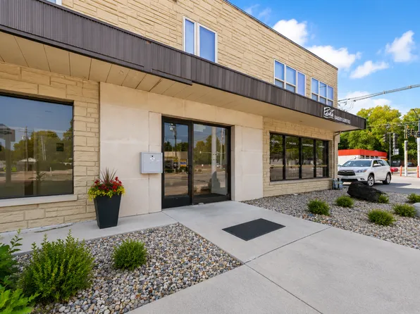 811 W Springfield, 811 W Springfield Ave, Champaign, IL 61820