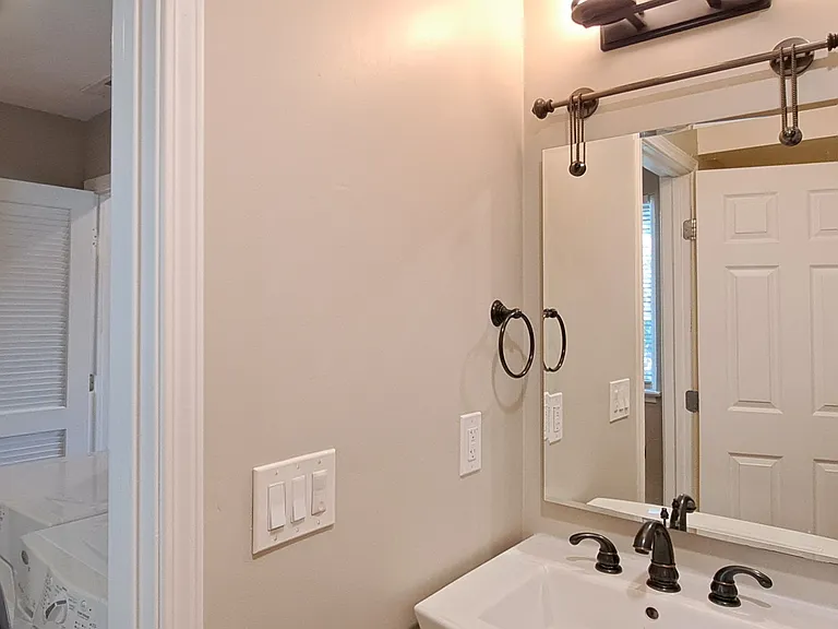 8019 Sterling Dr — Photo 6