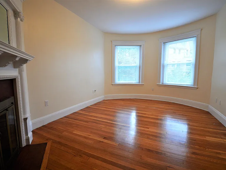 191 Winthrop Rd #5 — Photo 6