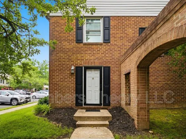 5713 Independence Cir, Alexandria, VA 22312
