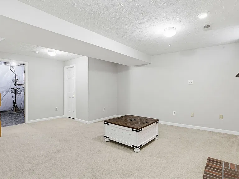 8000 Brightlight Pl — Photo 27