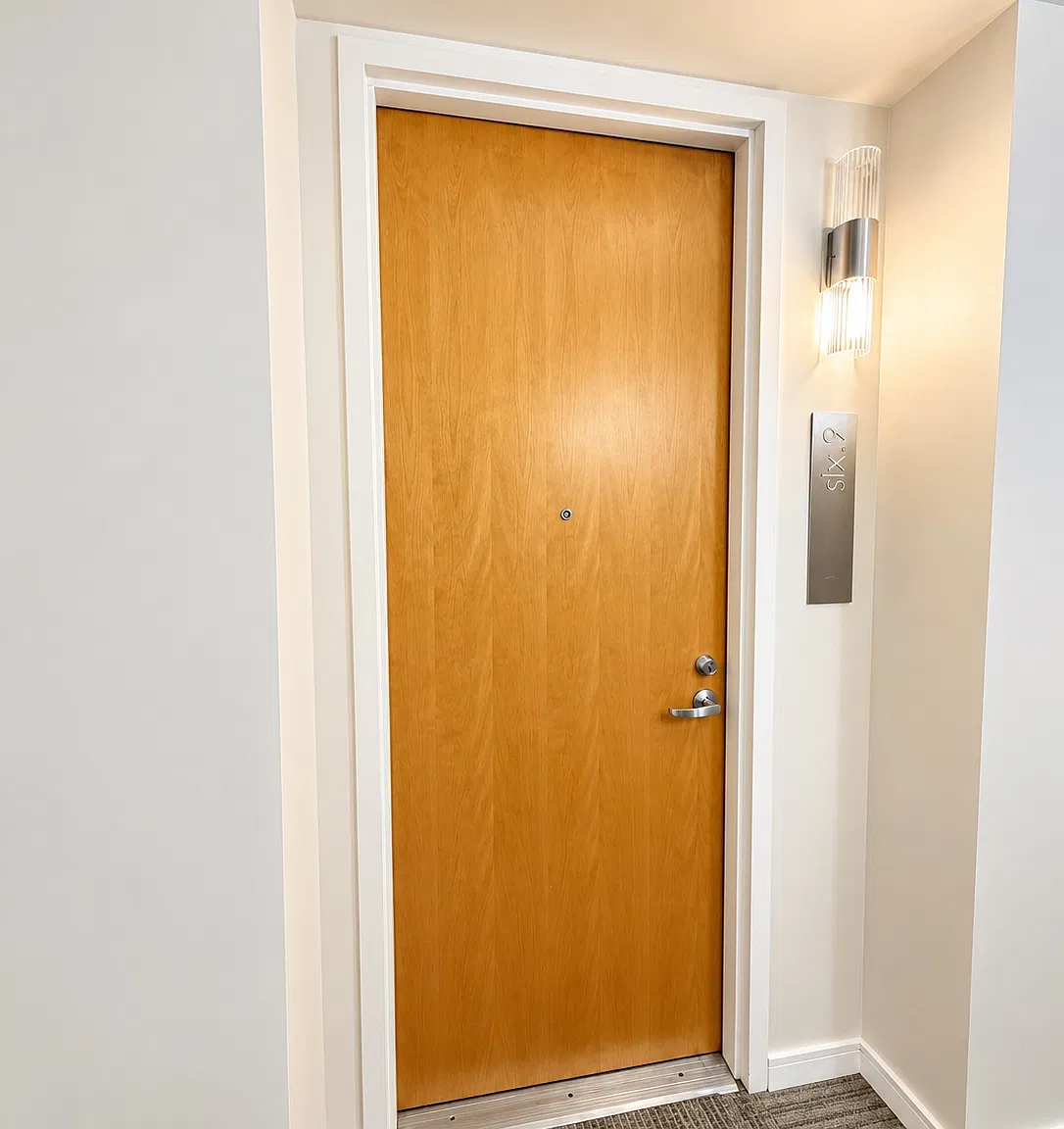 Studio, 1.5 bath, 873 sqft, $2,495 — Photo 2