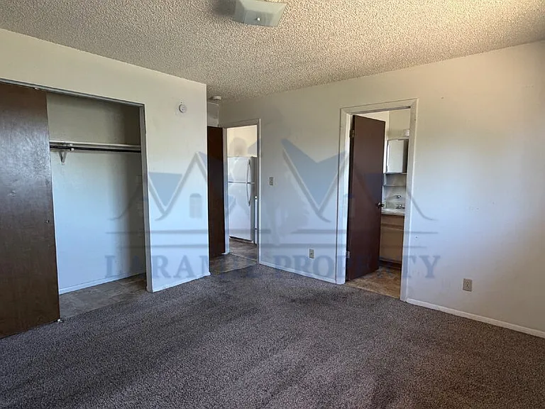 706 Downey St #24 — Photo 8